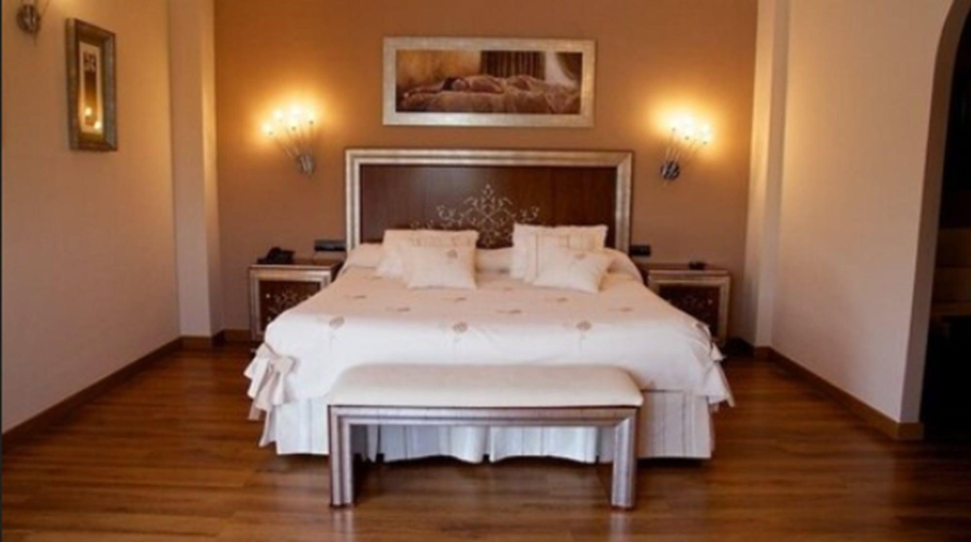 Hotel Dolmenes 3*