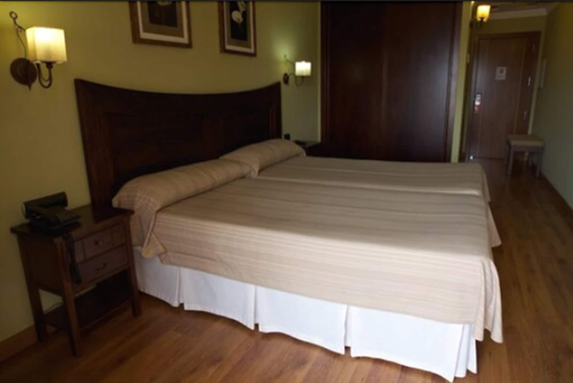 Dolmenes Hotel