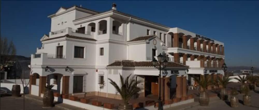 Los Dolmenes 3* Antequera