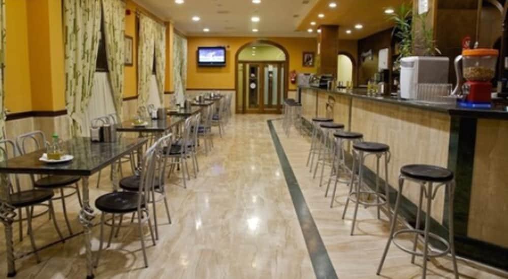 Dolmenes Hotel Antequera