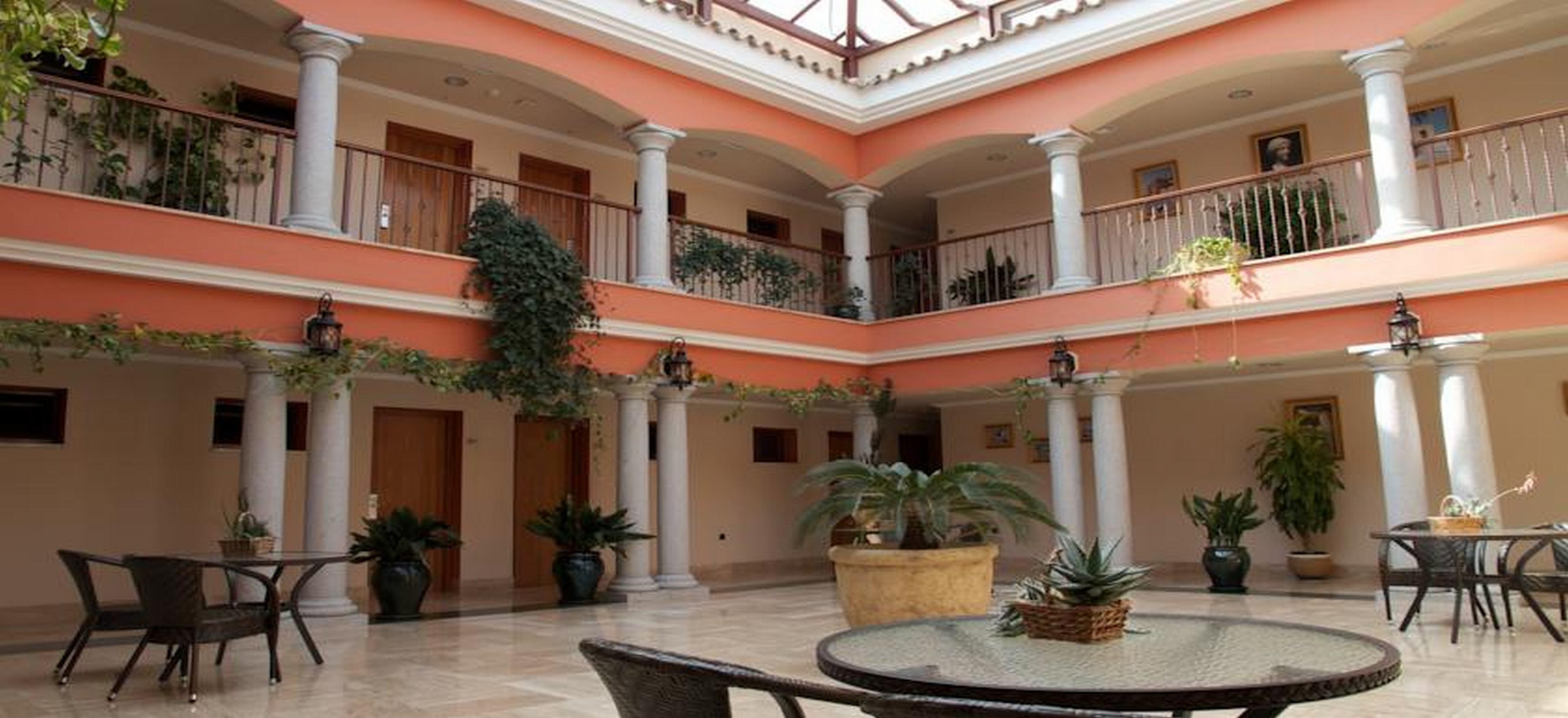 Los Dolmenes Hotel 3*