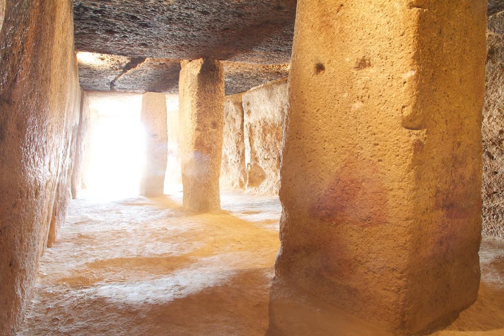 Hotel Dolmenes 3*